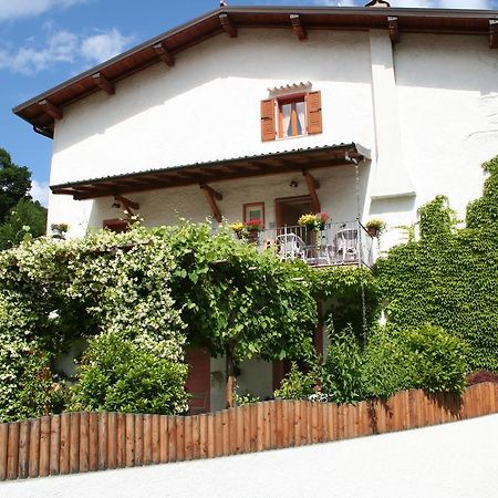 Casa Vacanze Regina Del Lago Tremosine Exterior photo